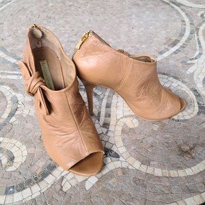 BCBGMAXAZRIA Crinkled Leather Peep Toe Shooties Booties